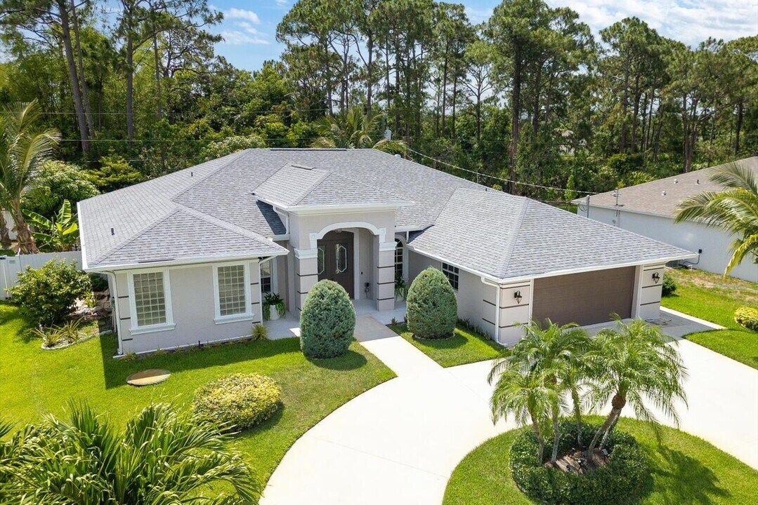 3234 SW Nutley St in Port St. Lucie, FL - Building Photo