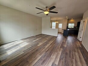 7243 Country Side Grv in Fountain, CO - Foto de edificio - Building Photo