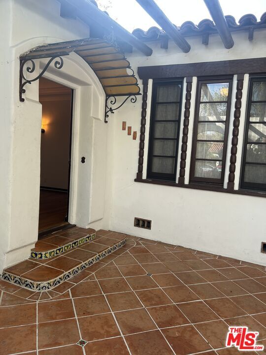 property at 449 N Sweetzer Ave