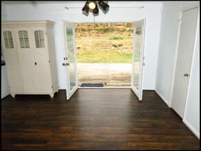 101 White Oak Ln in Little Rock, AR - Foto de edificio - Building Photo