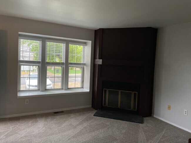 9696 W Chatfield Ave in Littleton, CO - Building Photo - Building Photo