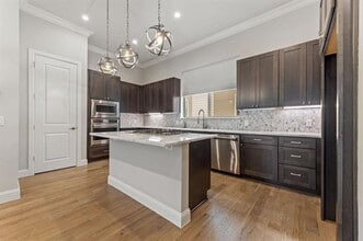 101 Decker Dr in Irving, TX - Building Photo - Building Photo