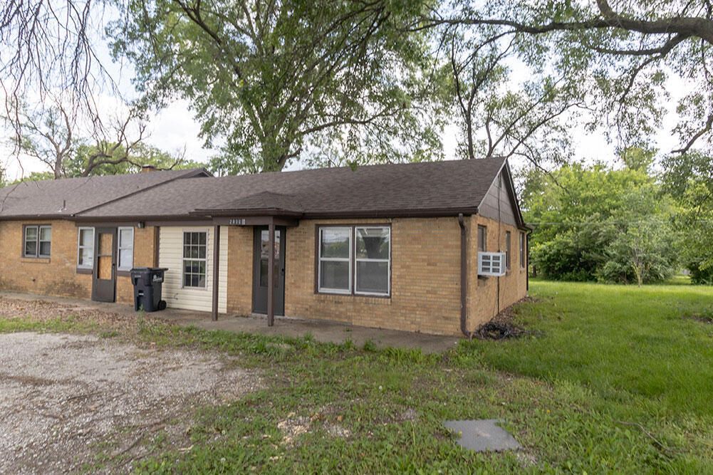 2800 Mexico Gravel Rd in Columbia, MO - Foto de edificio