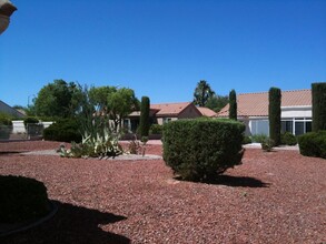 2423 Sungold Dr in Las Vegas, NV - Building Photo - Building Photo