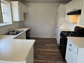 907 Woodward Ave in Moore, OK - Building Photo - Building Photo