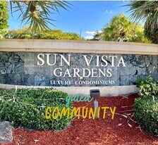 5612 Rock Island Rd, Unit 151 in Tamarac, FL - Building Photo