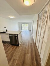 1025 Alton Rd in Miami Beach, FL - Foto de edificio - Building Photo