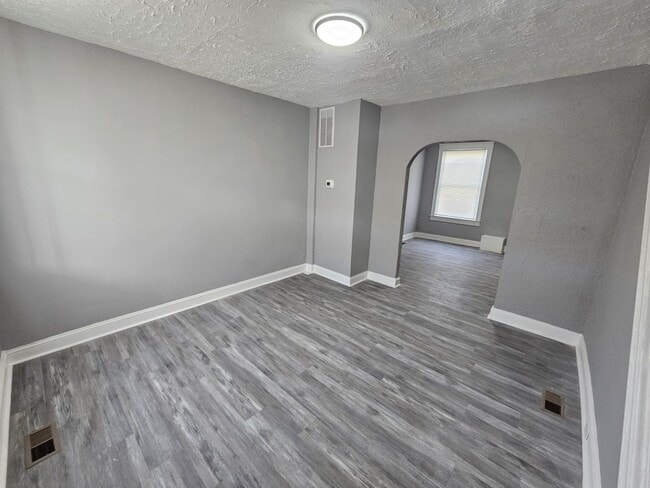 3016 Kenyon Ave in Baltimore, MD - Building Photo - Building Photo