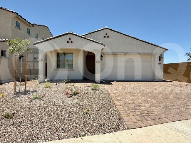 5086 N 88th Dr