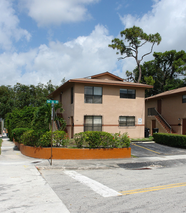 1175-1185 SW 16th Ave in Fort Lauderdale, FL - Building Photo - Building Photo