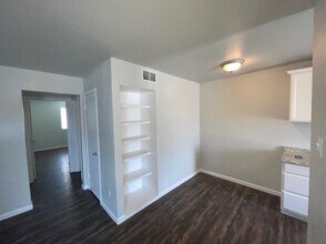 3208 Salisbury Ave in Lubbock, TX - Building Photo - Building Photo