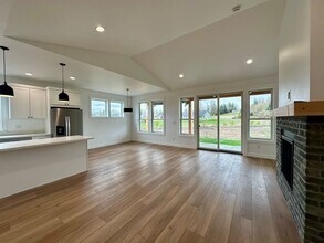 2075 Bowfin Way in Lynden, WA - Building Photo - Building Photo