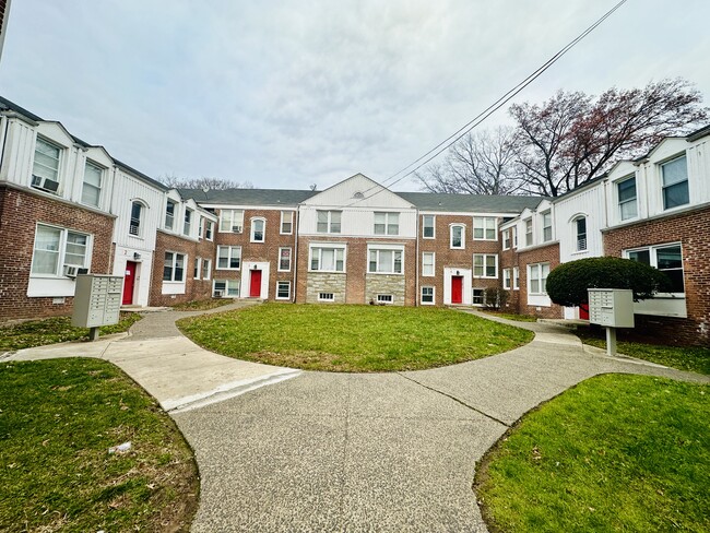 194 Park Ave, Unit 3A2 in East Orange, NJ - Building Photo - Building Photo