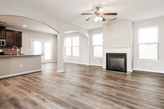 2000 St John Ct in Atlanta, GA - Building Photo - Building Photo