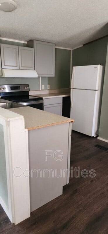 property at 12 Glimmer Dr