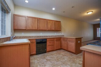 Warner II in Tacoma, WA - Foto de edificio - Building Photo