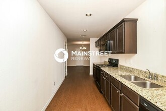 10633 Many Oaks Dr in Fort Worth, TX - Building Photo - Building Photo