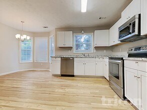 2570 Harbins Mill Dr in Dacula, GA - Foto de edificio - Building Photo