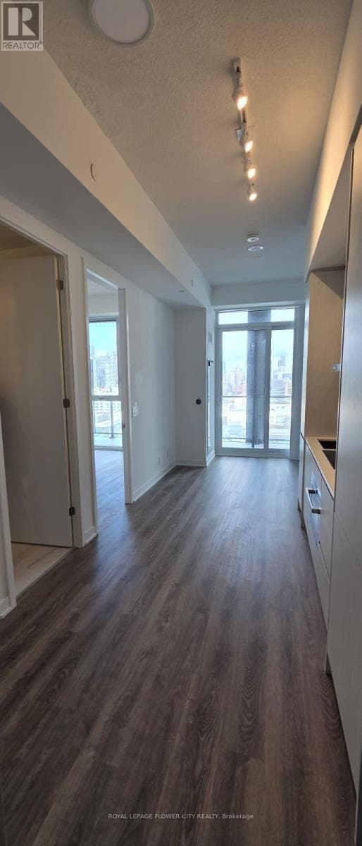 180 Front St E in Toronto, ON - Building Photo - Building Photo