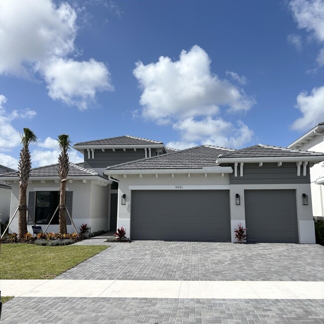 9941 Migration in West Palm Beach, FL - Building Photo - Building Photo