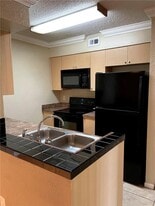 2861 N Oakland Forest Dr, Unit 105