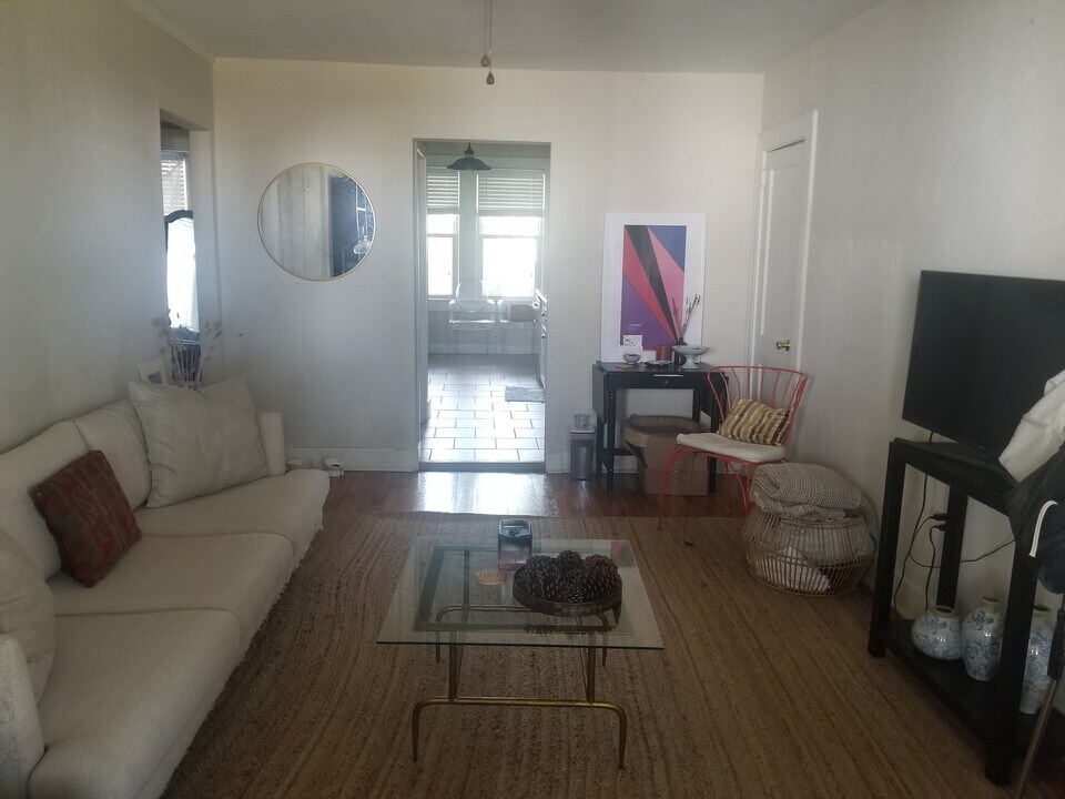 4822 Convention St, Unit Apt 3 in Baton Rouge, LA - Building Photo