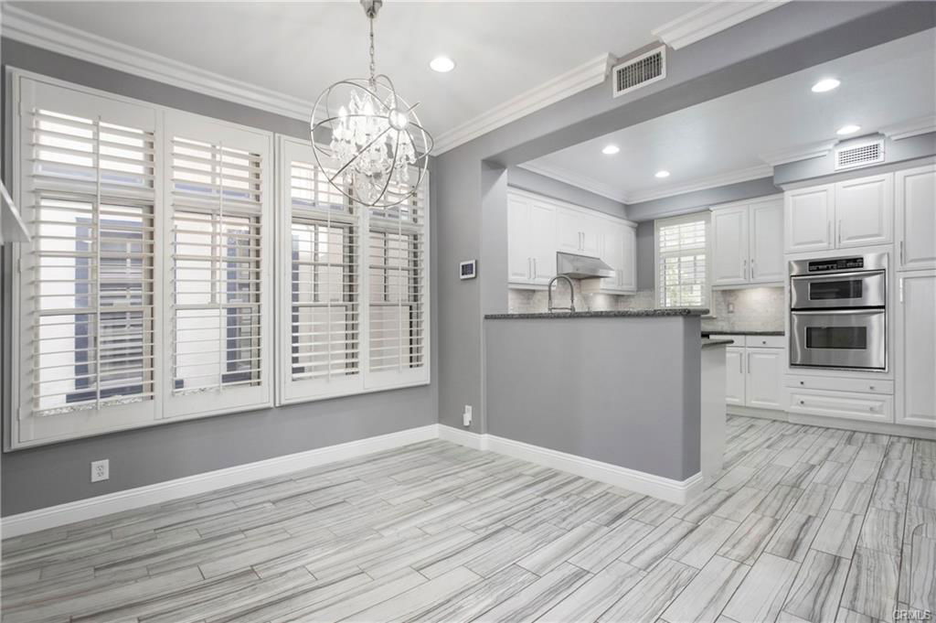 2682 Bungalow Pl in Newport Beach, CA - Building Photo