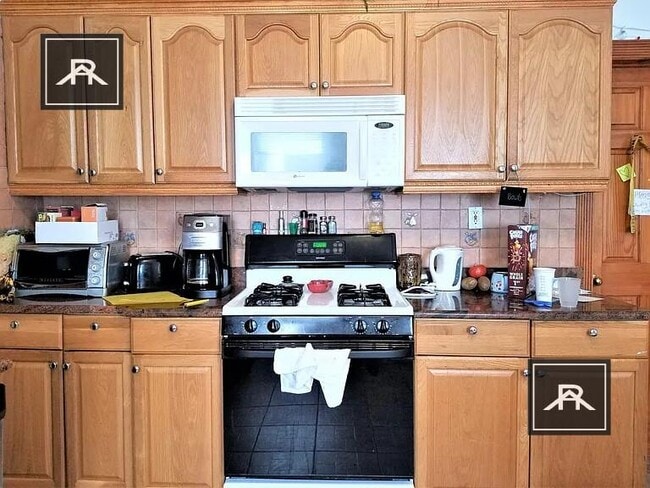 property at 6 Litchfield St