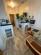 464 N Spaulding Ave, Unit Lower Back Unit in Los Angeles, CA - Building Photo - Building Photo