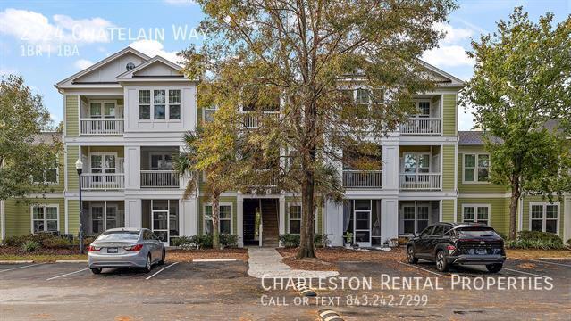 2324 Chatelain Way in Mount Pleasant, SC - Building Photo