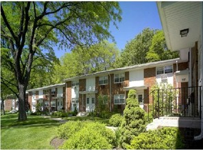 Valley View Apartments in Paterson, NJ - Building Photo - Building Photo