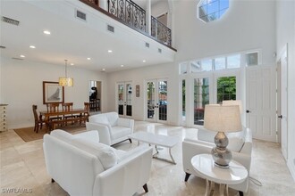 656 16th Ave S in Naples, FL - Building Photo - Building Photo