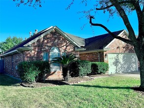 2014 Pinecreek Pass Ln in Katy, TX - Foto de edificio - Building Photo