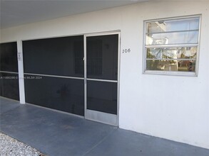 1700 Cleveland St in Hollywood, FL - Building Photo - Building Photo