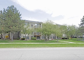 Tuscan Plaza Condominiums in Utica, MI - Building Photo