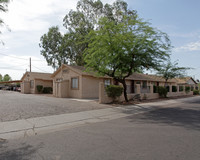 275 N Fresno St in Chandler, AZ - Foto de edificio - Building Photo