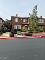 10201 Deerfield Beach Ave in Las Vegas, NV - Building Photo