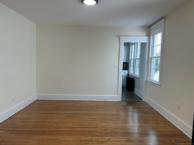 592 3rd Ave in West Haven, CT - Building Photo - Building Photo