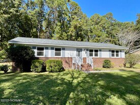 3804 Brandywine Dr in New Bern, NC - Building Photo