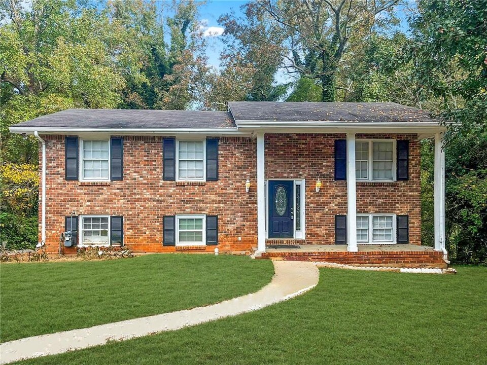 4779 Huntsman Bend in Decatur, GA - Foto de edificio