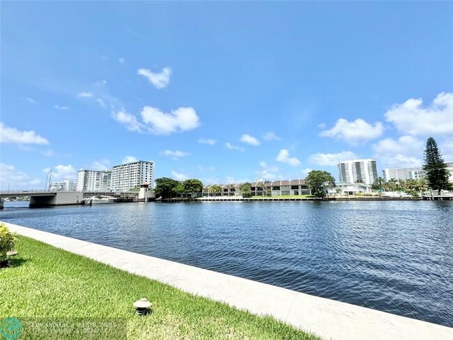 2900 NE 14th Street Causeway in Pompano Beach, FL - Building Photo - Building Photo