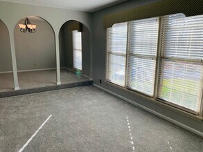 3909 San Marcos Rd in Jeffersontown, KY - Building Photo - Building Photo