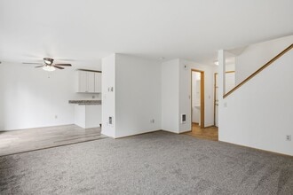 623 School St SE in Lacey, WA - Building Photo - Building Photo