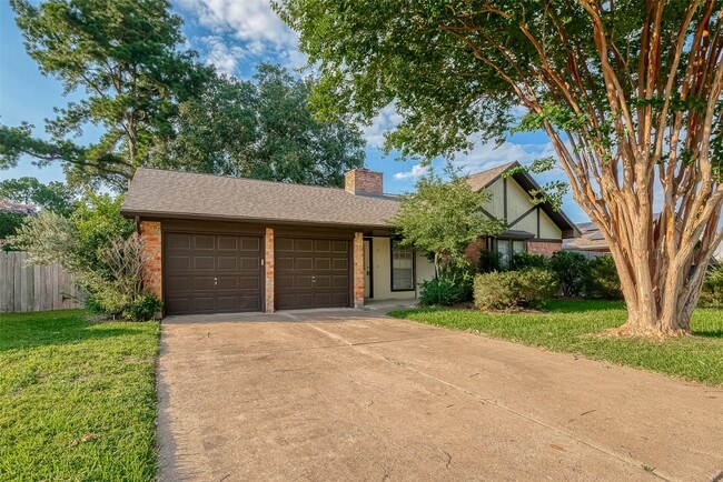 property at 22822 Elsinore Dr