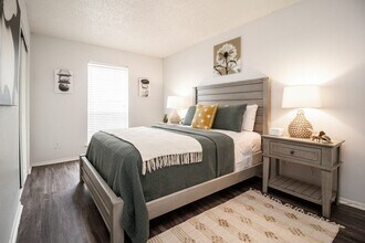 Emaret at Coastal Pointe in Clute, TX - Building Photo - Building Photo