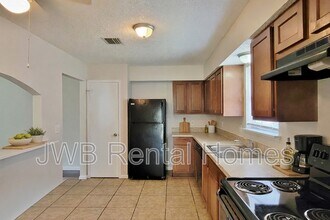 6016 Gulf Rd W in Jacksonville, FL - Building Photo - Building Photo