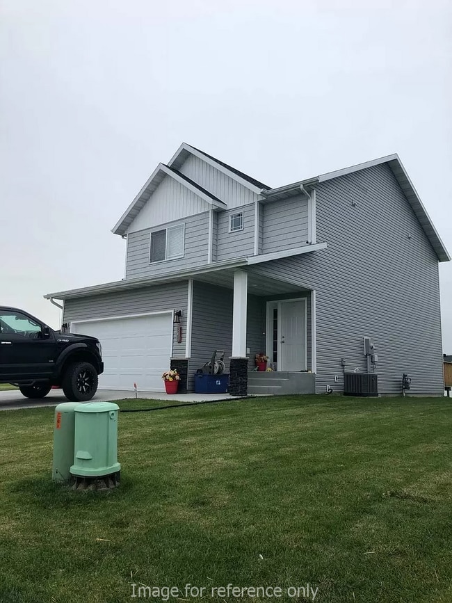 property at 828 Cathy Dr W