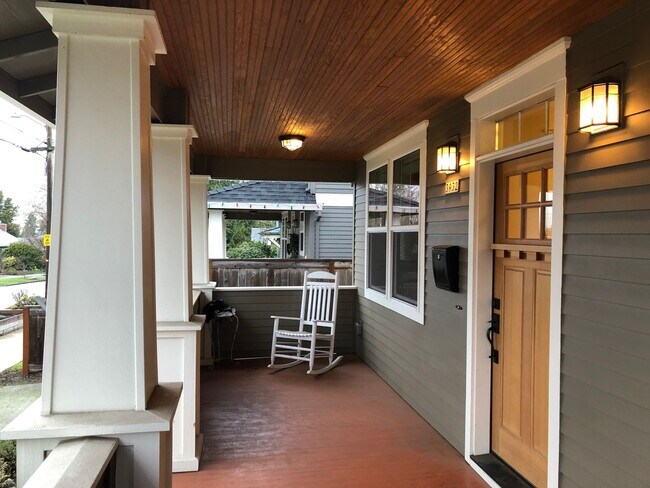 3932 NE 66th Ave in Portland, OR - Building Photo - Building Photo