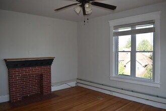 144 Claremont Ave, Unit #11 in Buffalo, NY - Building Photo - Building Photo
