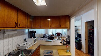 513 Beacon St, Unit 2 in Boston, MA - Building Photo - Building Photo